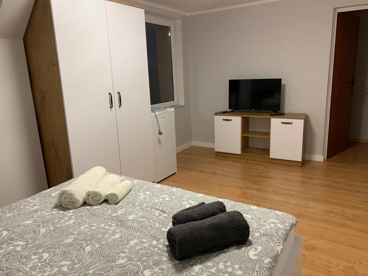 Pokoje Nad Jeziorakiem Siemiany Exteriör bild